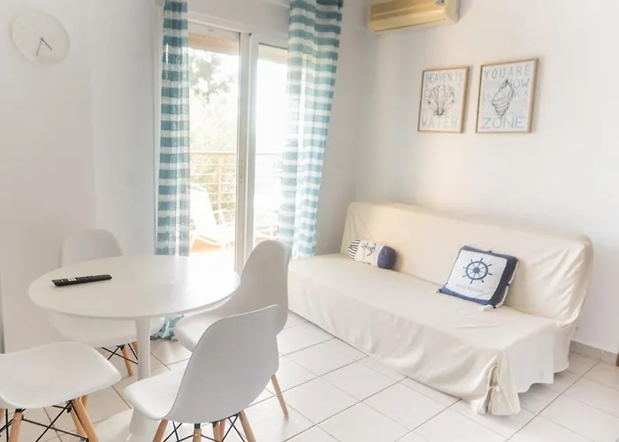 Seaview Retreat Mola Kalyva