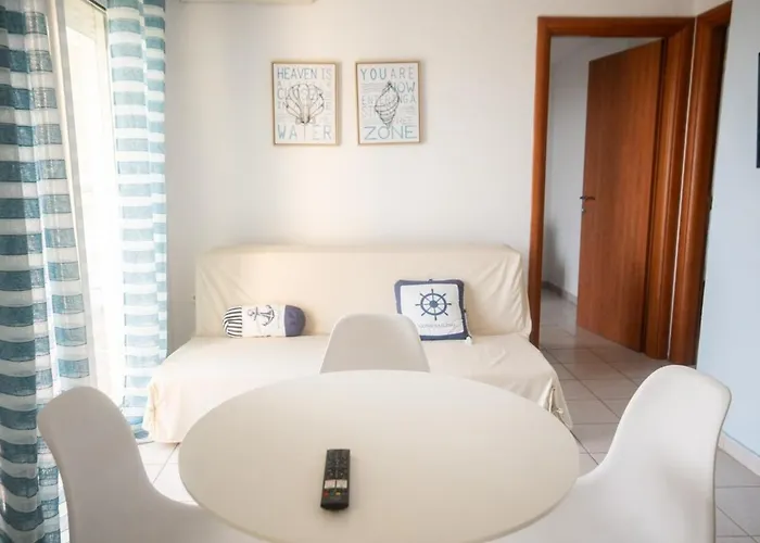 Seaview Retreat *